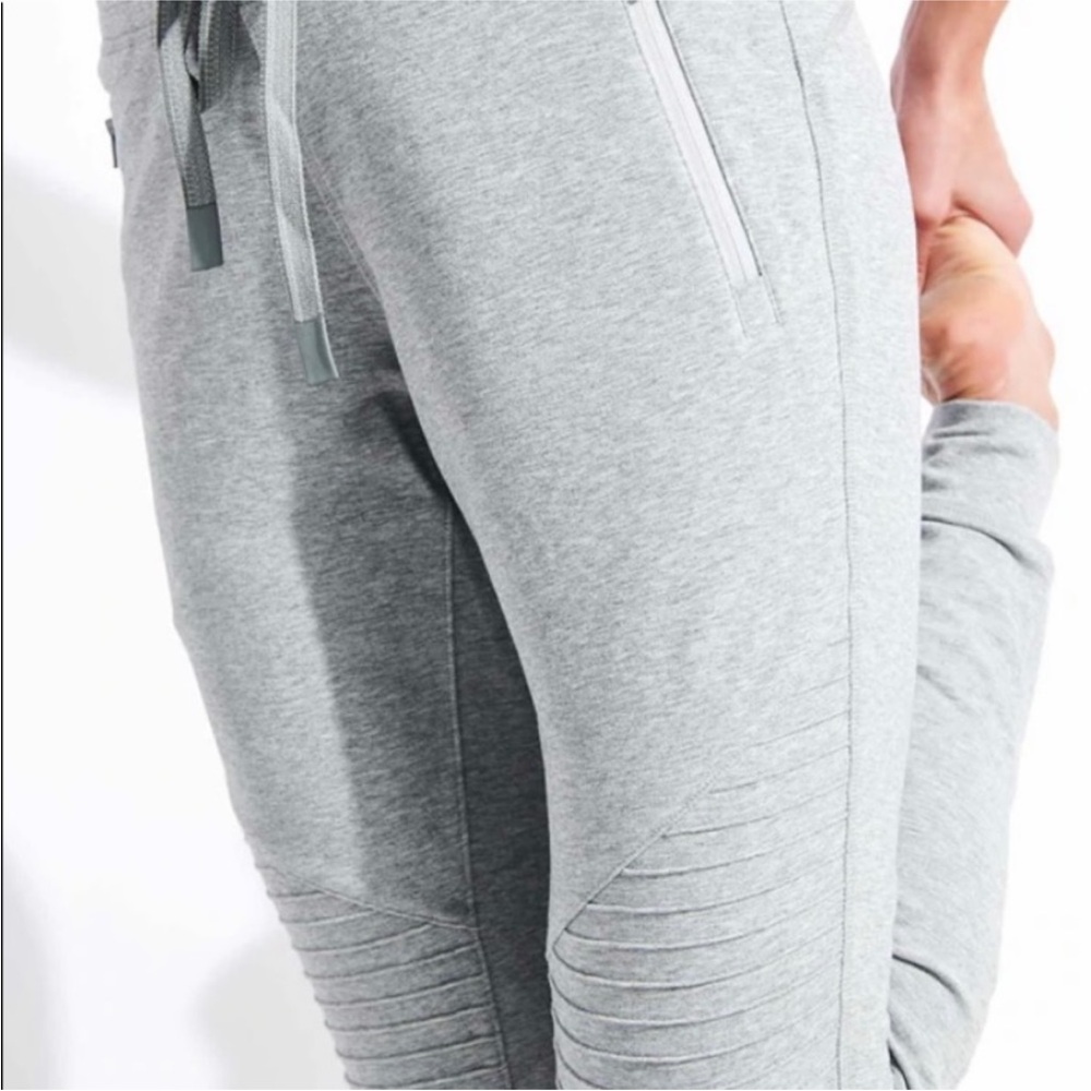Alo Yoga Urban Moto Jogger in Dove Gray - Picture 5 of 15